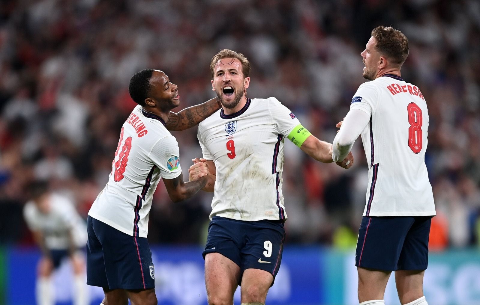 S2 Ep21: Sterling & Kane on steering England to Wembley final